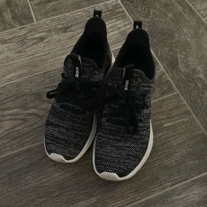 Adidas women’s black tennis shoes